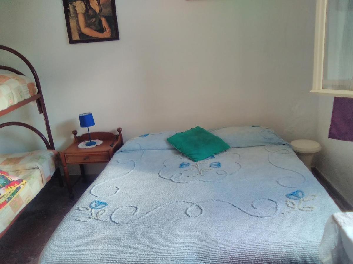 Room In Guest Room - Single Room With Shared Bathroom Taormina Eksteriør billede
